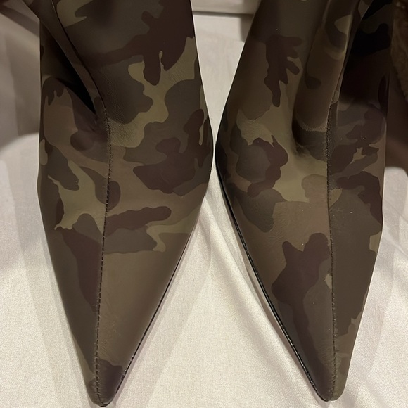 Good American Camo Neoprene Knee-High Heeled Boots | Size 7.5 | Gold Heel - Picture 5 of 6